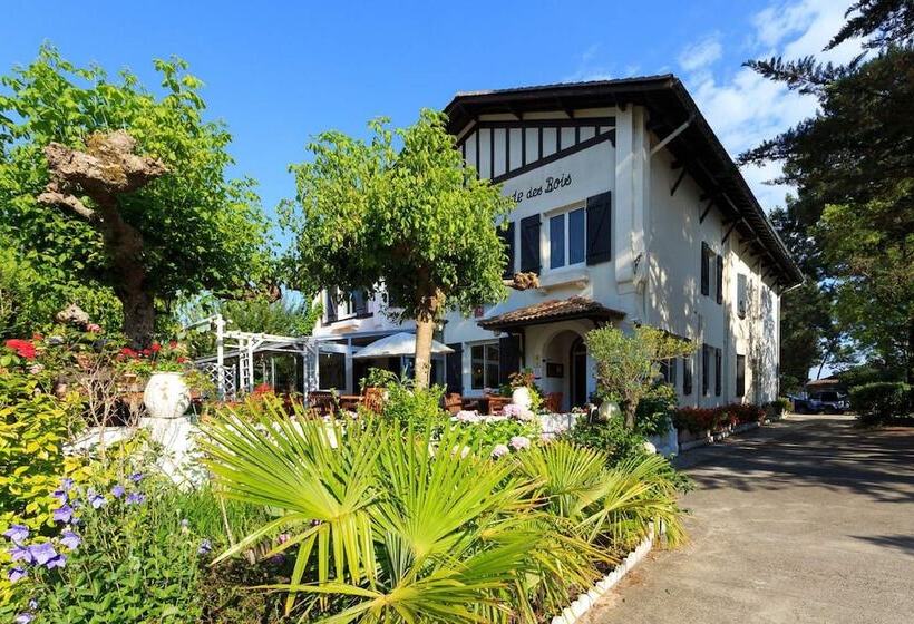 Отель Logis Hôtel Emeraude Des Bois