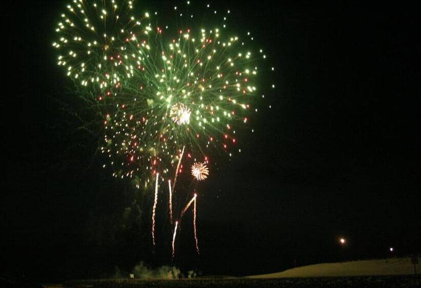 Отель Logis Hôtel Emeraude Des Bois