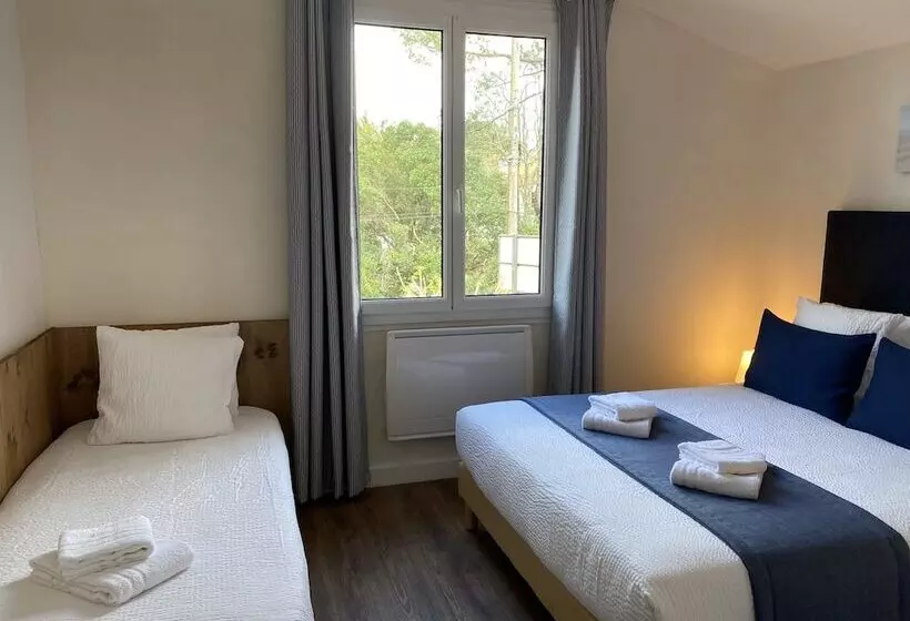 Отель Logis Hôtel Emeraude Des Bois