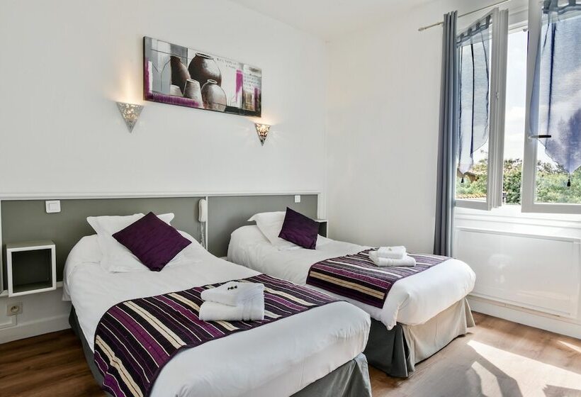 Отель Logis Hôtel Emeraude Des Bois