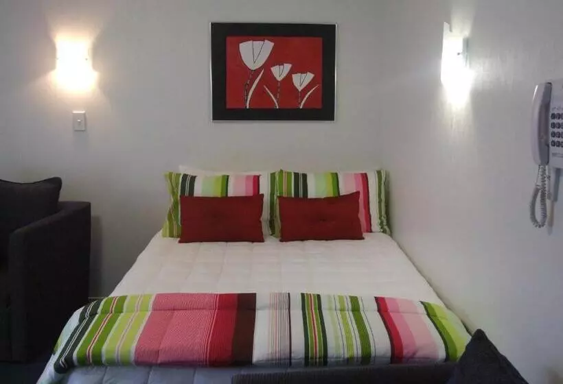 هتل Palm Court Motor Inn