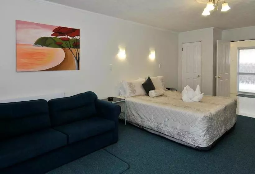 هتل Palm Court Motor Inn