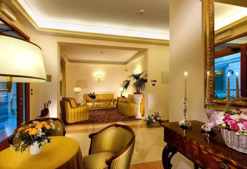 ホテル Parma E Oriente