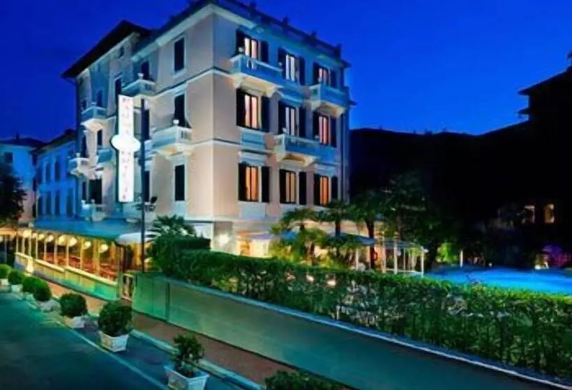 ホテル Parma E Oriente