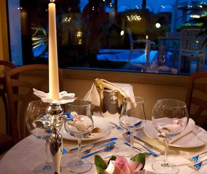 ホテル Parma E Oriente