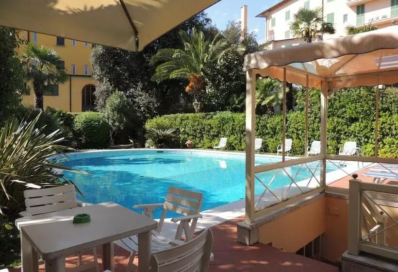 ホテル Parma E Oriente