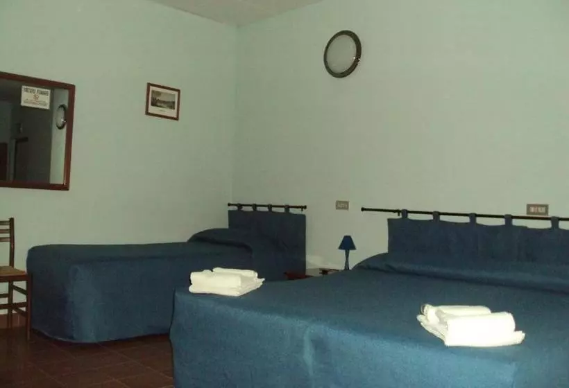 فندق Albergo Airone