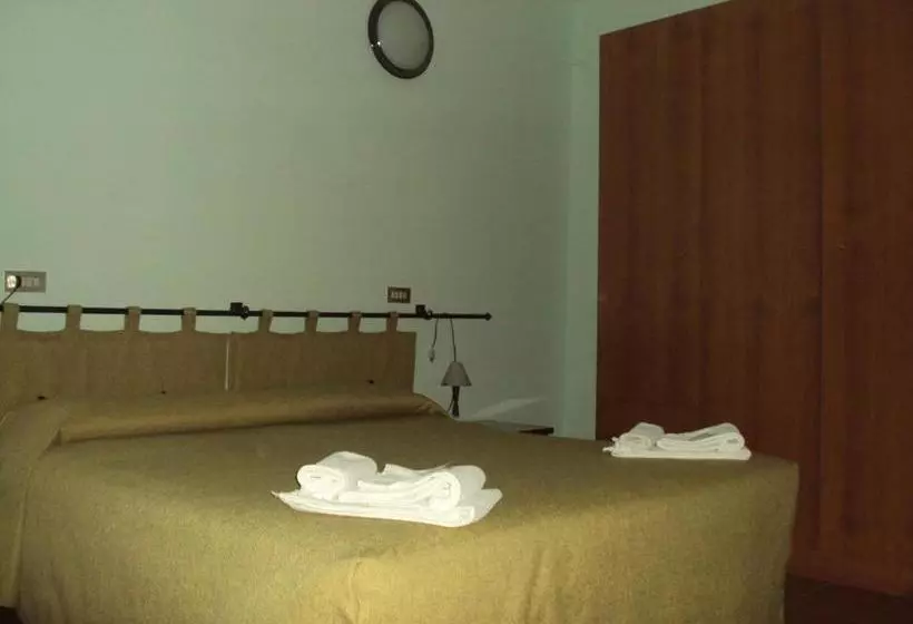 فندق Albergo Airone