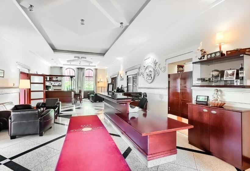 בית מלון כפרי Atrium