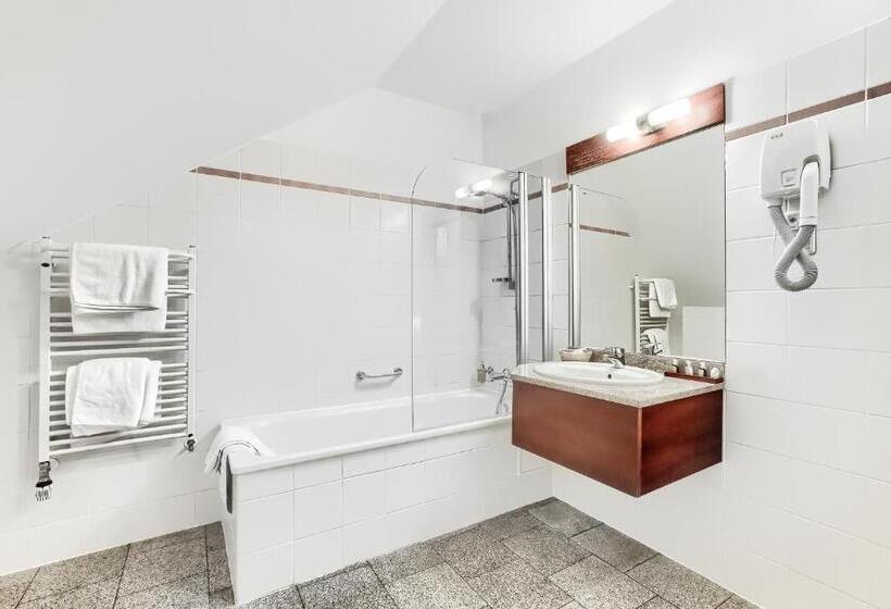 בית מלון כפרי Atrium