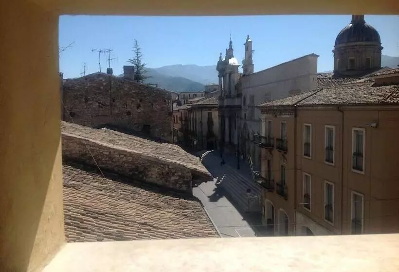 هتل B&b La Dimora