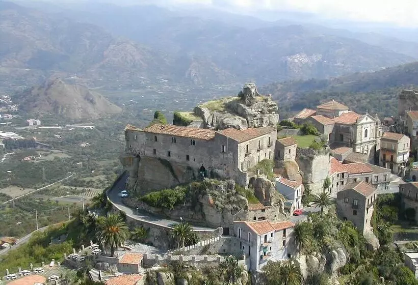 Отель Borgo San Nicolao