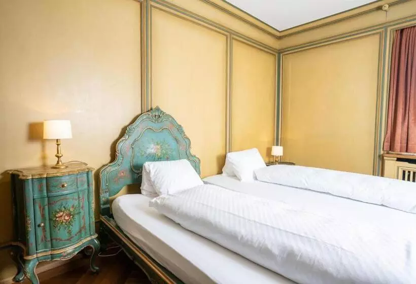 هتل Chesa Spuondas