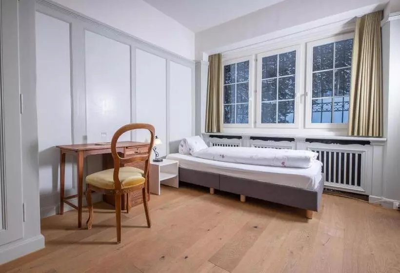 هتل Chesa Spuondas