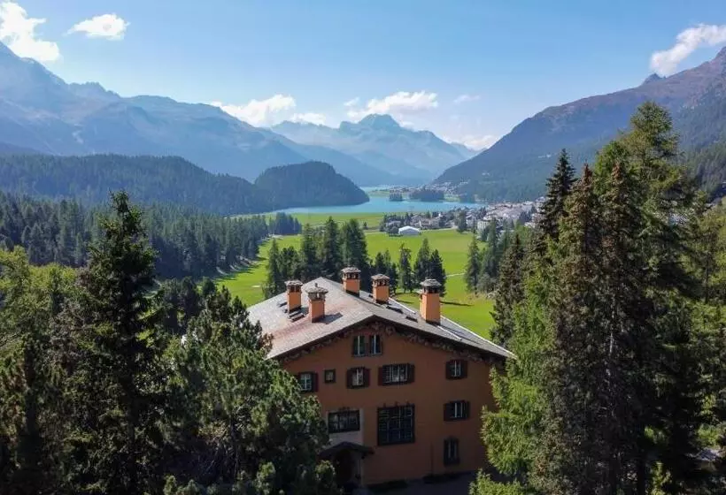 هتل Chesa Spuondas