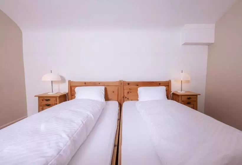 هتل Chesa Spuondas