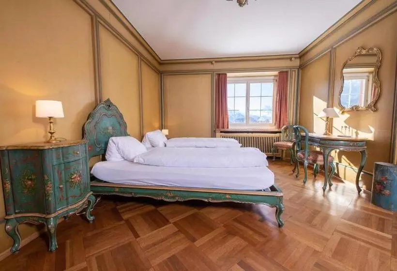 هتل Chesa Spuondas