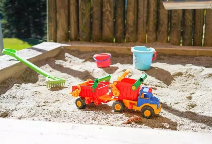 هتل Chesa Spuondas