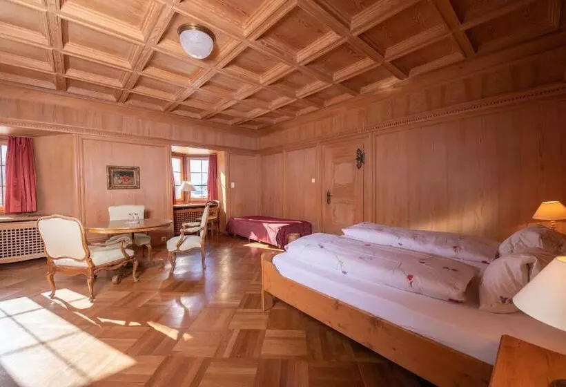 هتل Chesa Spuondas