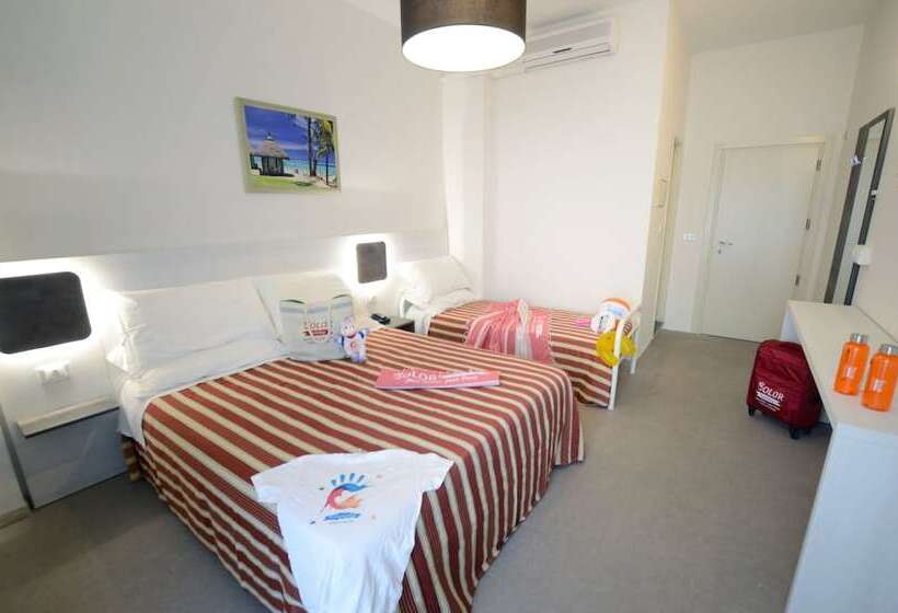 בית מלון כפרי Color Metropolitan Family