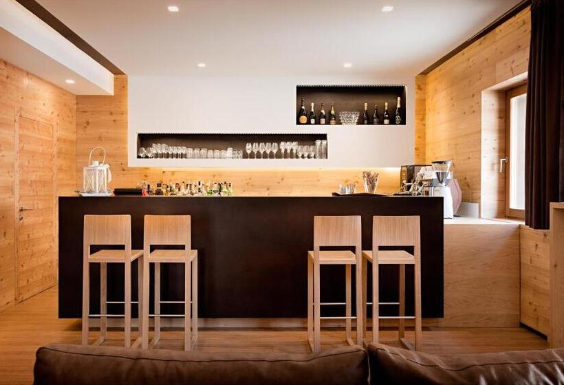 酒店 Corona Dolomites