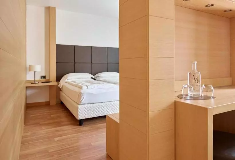 酒店 Corona Dolomites