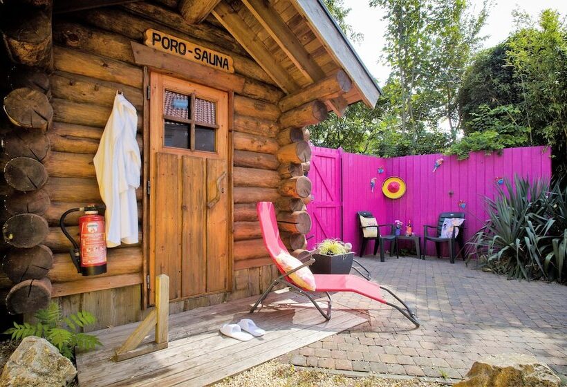 בית מלון כפרי Dolores Ameland