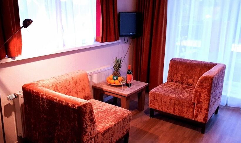 בית מלון כפרי Dolores Ameland