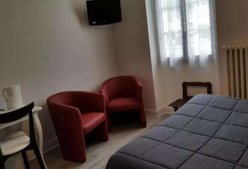 Отель Hôtel Du Puy D Alon