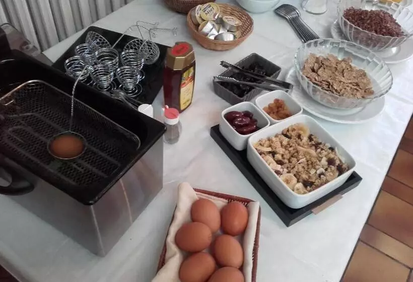 Отель Hôtel Du Puy D Alon