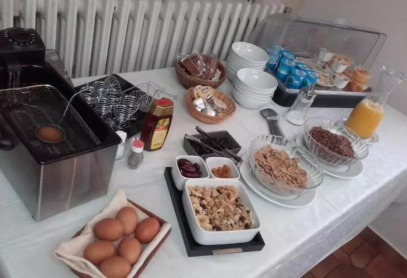 Отель Hôtel Du Puy D Alon