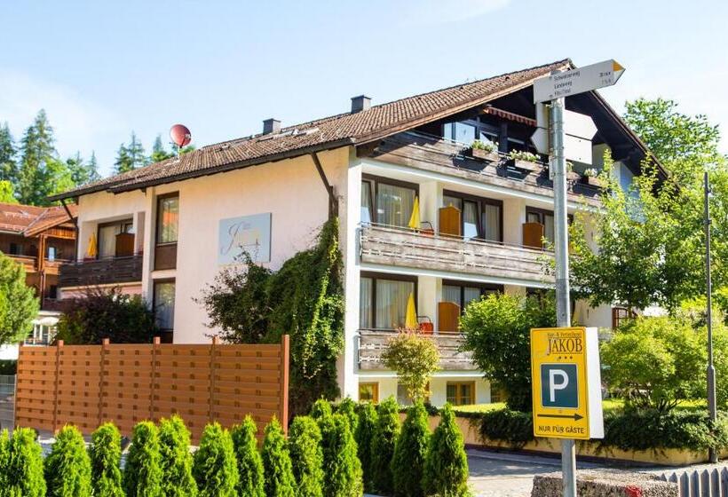 فندق Jakob