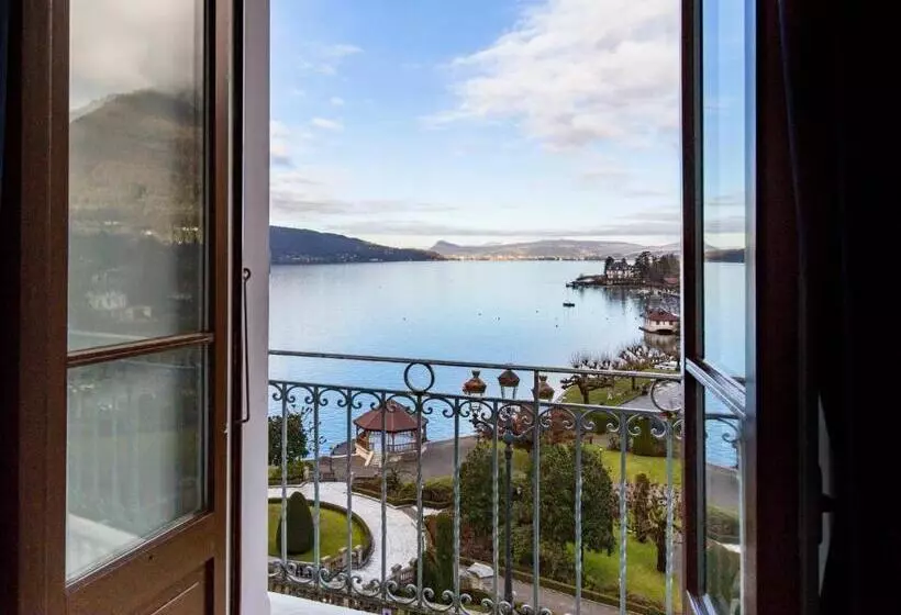 Отель Le Palace De Menthon