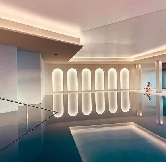 Отель Le Palace De Menthon