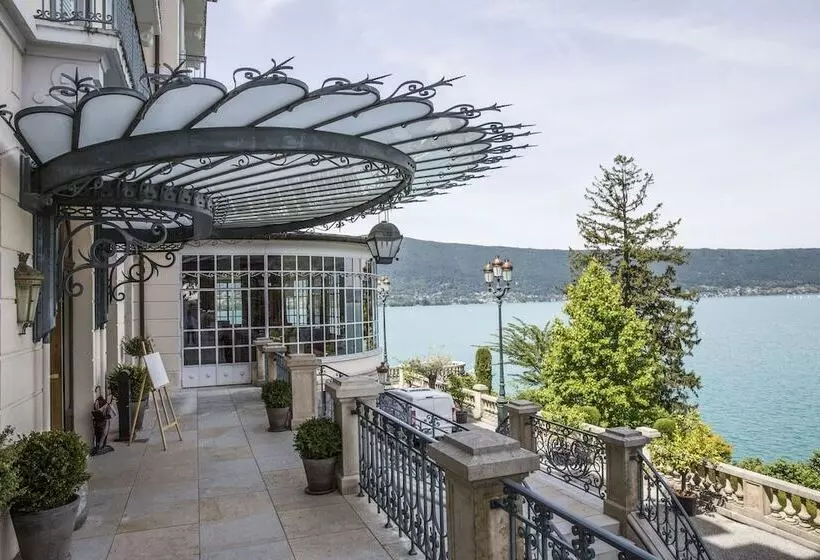 Отель Le Palace De Menthon