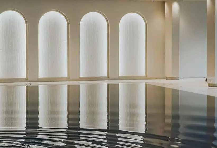 Отель Le Palace De Menthon