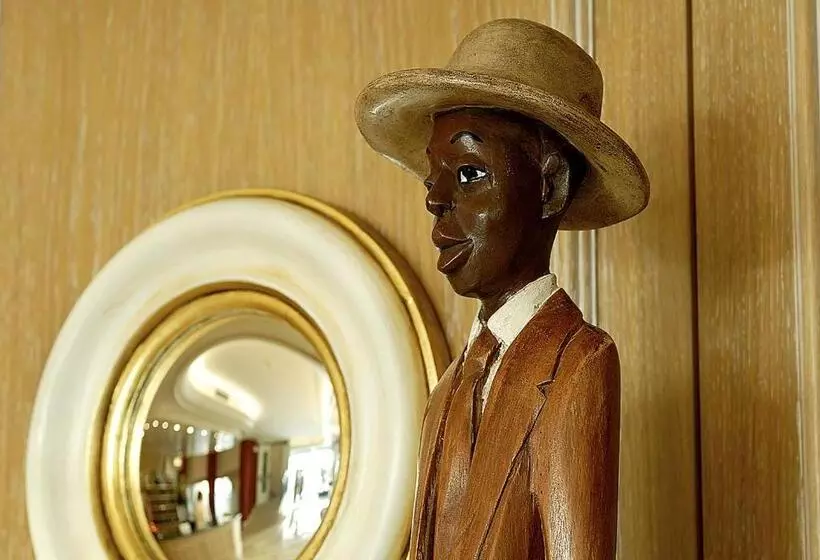 Отель Montecarlo