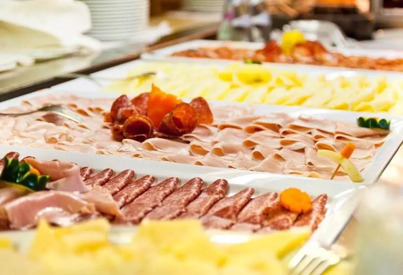 Отель Montecarlo