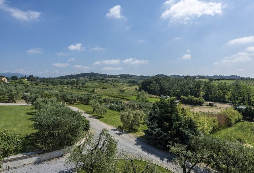 هتل Agriturismo Corte Benedetto