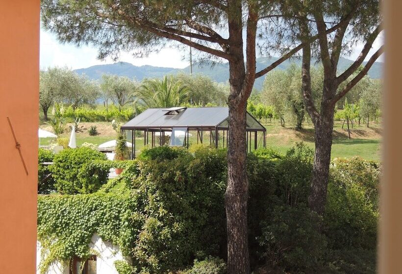 هتل Agriturismo Corte Benedetto