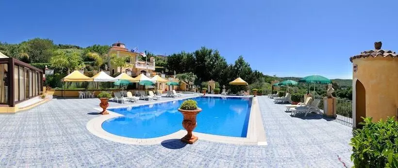 هتل Villa La Colombaia