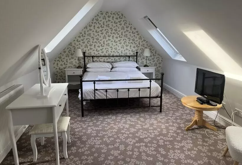 Penny Farthing Hotel & Cottages