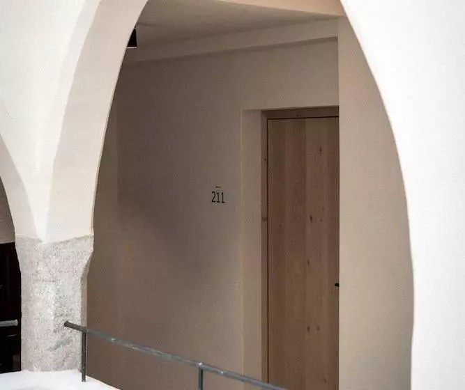 هتل Adler Historic Guesthouse