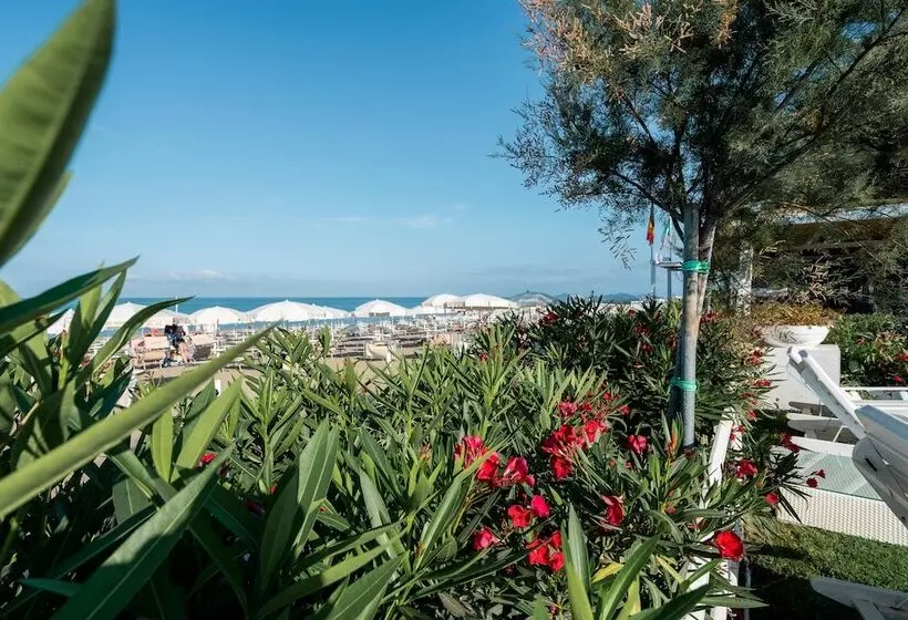 בית מלון כפרי Ariston