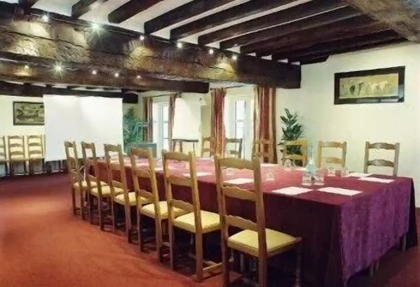 酒店 Auberge Du Cheval Blanc   Teritoria