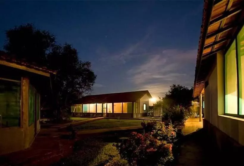 Отель Barra Mansa Lodge