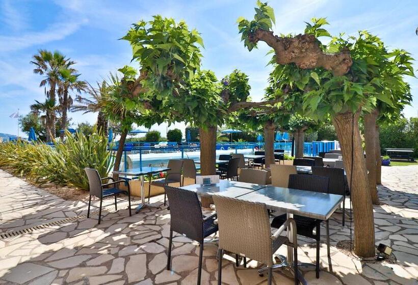 ホテル La Nartelle