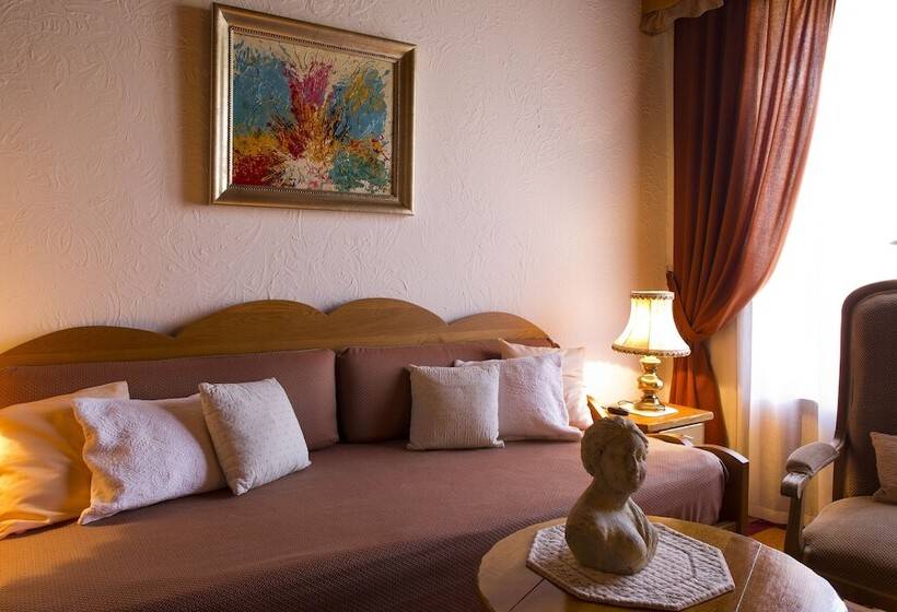 ホテル L Auberge Du Choucas