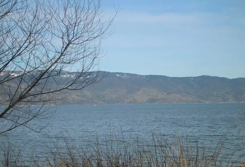 Отель Rainbow Lodge