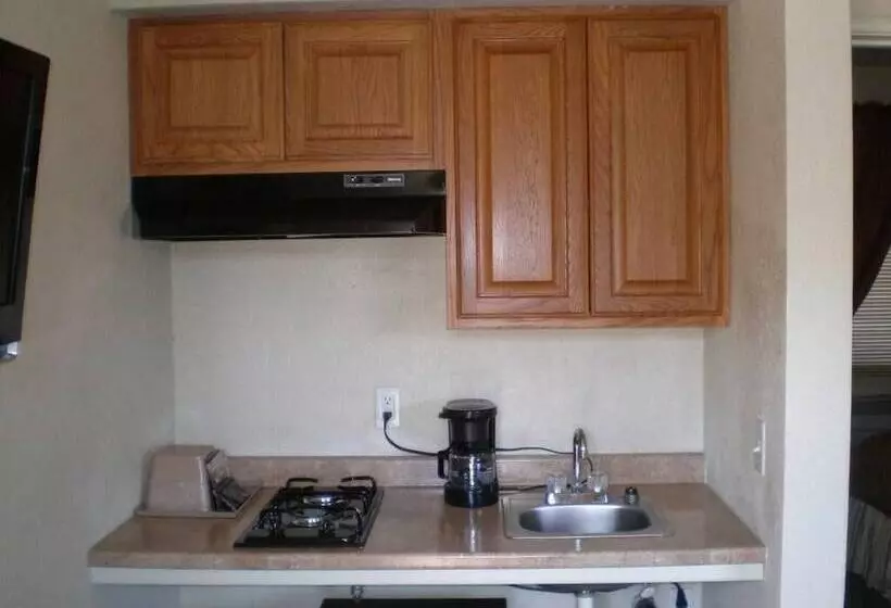 Отель Rainbow Lodge